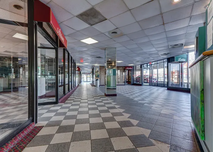 Philly Inn & Suites